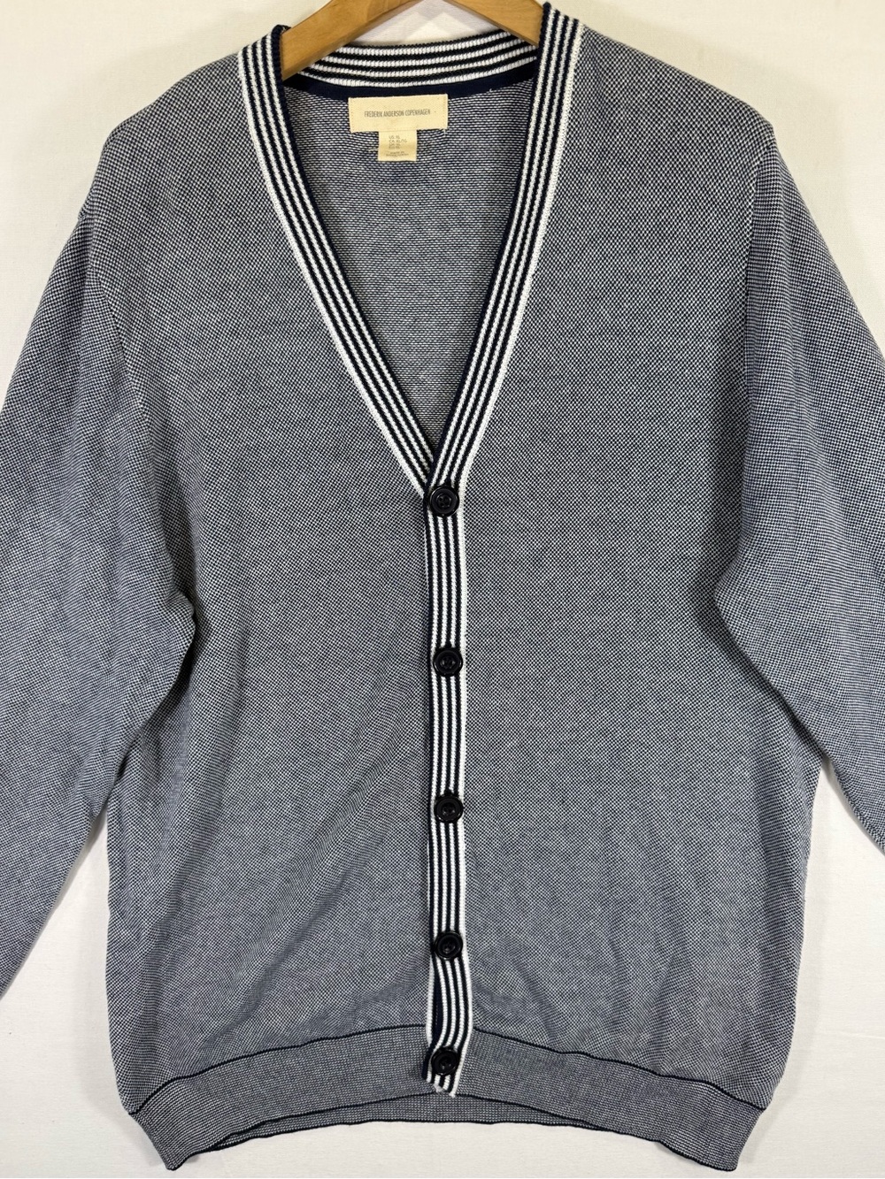 Frederik Anderson Copenhagen Men's Navy-Trim Grey V-Neck Cardigan